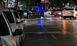 Eskişehir'de polis sirenini duyunca kaçtılar: Kavgadan geriye 'kapı kolu' kaldı