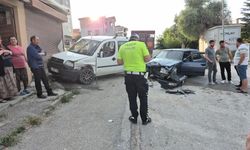 Eskişehir'de çocuk parkının hemen yanında kaza: Yol savaş alanına döndü