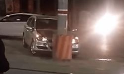 Eskişehir'de otomobil katener direğine çarptı: Vatandaş isyan etti