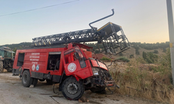 Seyitgazi yangını dönüşü acı kaza: 3 itfaiye eri yaralandı