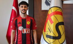 Eskişehirspor savunmasına takviye: Ahmet Lütfi Kara siyah-kırmızılılarda