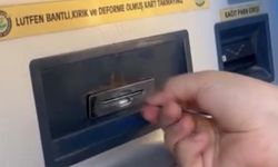 ESKİ otomatında ilginç anlar! Kartını almak için cımbız kullandı