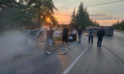 Seyitgazi yolunda kaza: Yaralılar var