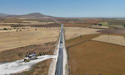 Eskişehir'de iki ili bağlayan yolda trafik işaretleme çalışmalarına başlandı