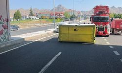 Üst geçide çıkan şahıs trafiği kilitledi: Eskişehir- Afyonkarahisar yolu kapandı