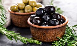Eskişehir'de marketten aldığı zeytin kavanozunu açınca şoke oldu