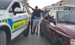 Eskişehir'de polis çalışır haldeki otomobilde uyuyan 2 kişiyi güçlükle uyandırdı: Gerçek böyle ortaya çıktı