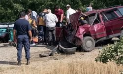 İki otomobil birbirine girdi: 1 ölü 5 yaralı