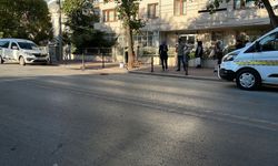 Sokak ortasında dehşet: Husumetlisini bıçaklayarak öldürdü