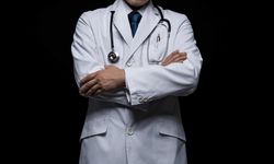 Eskişehir’de usulsüz rapor istedi, doktor ve sekreterine saldırdı