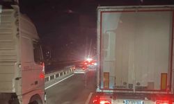 Eskişehir-Bozüyük yolunda trafik çilesi: “Bir saattir adım adım gidiyoruz”
