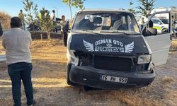 Eskişehir'de işçileri taşıyan minibüs otomobille çarpıştı: Çok sayıda yaralı var