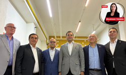 Eskişehir'de YENİ Parti'ye katılan başkanlar rozetlerini taktı
