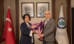 ESOGÜ’de Rektör Emine Gümüşsoy görevi devraldı
