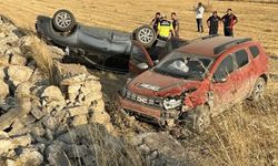 İki araç çarpıştı: 1 ölü, 5 yaralı