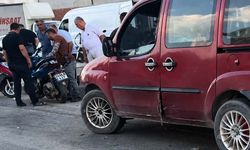 Eskişehir'de otomobil motosiklete çarptı: 2 kişi yaralandı