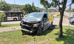 Eskişehir'de korkutan kaza: Sürücüler hastaneye kaldırıldı