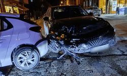 Eskişehir'de gece yarısı kaza: Araçlar kullanılamaz hale geldi, sürücü alkollü çıktı