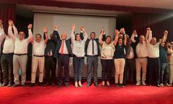 Eskişehir’de YENİ Parti’ye katılan belediye başkanlarına rozetleri takıldı