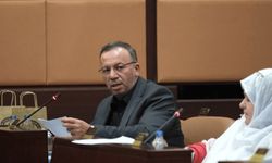 AK Parti’li Sivri’den 2027 yatırım programına eleştiri: “Taş üstüne taş koymada başarısız bir yıl”
