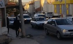 Vatandaşlar şikayetçi: Arabacılar Bulvarı'nda karşıdan karşıya geçmek neredeyse imkansız