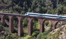 İlk yerli hızlı tren yolculuk için gün sayıyor: "Eskişehir-Polatlı hattında da önemli bir aşamayı geride bıraktık"