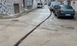 Çamlıca Mahallesi'nde yolu adeta ikiye böldüler
