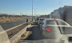 Eskişehir'de trafik kilitlendi: Araç kuyruğu oluştu