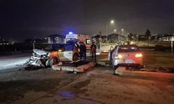 Eskişehir'de kavşakta çarpışan otomobiller hurdaya döndü: Yaralılar var