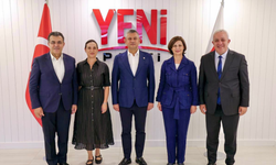 Ayşe Ünlüce ve Utku Çakırözer, Özgür Özel ile görüştü