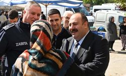 Başkan Hamamcı, pazar yerinde vatandaşların talep ve görüşleri dinledi