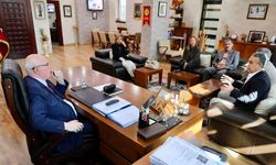 Yenikent Mahallesi'ndeki imar planı için Başkan Kurt'a teşekkür ziyareti