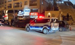 Kıskançlık krizi kanlı bitti! Kız arkadaşına sarılan şahsı bıçakladı