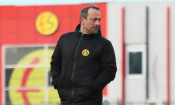 Eskişehirspor’un eski hocası Emre Özbayer rakip takımın başına geçti
