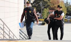 Öğrenciden zorla para almıştı: Ankara'da yakalanan şahıs Eskişehir'e getirildi