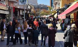 Eskişehir’de güneş açtı, Hamam Yolu Caddesi dolup taştı