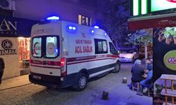 Eskişehir'de garajdan çıkan otomobil 2 çocuğa çarptı