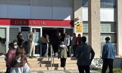Eskişehir’de sınava dakikalar kala panik! Adaylar araçlarını bırakıp koştu