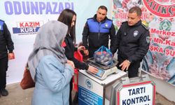 Eskişehir'de Zabıta pazara indi! Eksik gramaj denetimi yaptı