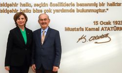 Yılmaz Büyükerşen'den Başkan Ünlüce'ye tebrik: "Benim için büyük bir mutluluk ve gurur kaynağı"