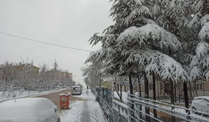 Eskişehir’in yüksek kesimlerinde kar etkili oldu