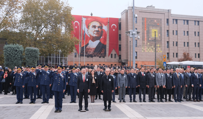 Eskişehir’de 10 Kasım Atatürk’ü anma töreni