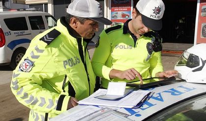 Görüntüsü hoşuna gitti diye aracına bunu takan resmen yandı: On binlerce lira cezası var