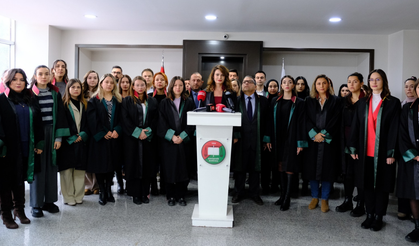 “Siyasetçiler kadına bakış açılarını dönüştürmeli”