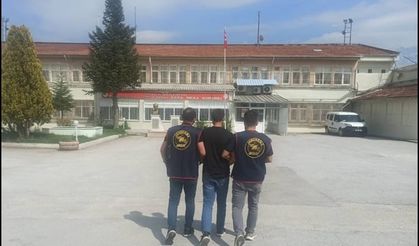 Hırsızlık suçundan aranıyordu: Eskişehir'de yakayı ele verdi