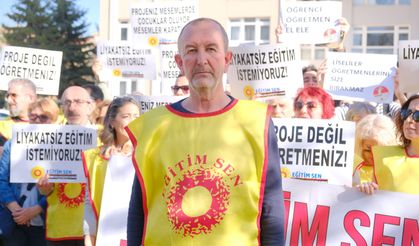 Eğitim Sen’den Eskişehir İl Milli Eğitim Müdürlüğü önünde açıklama: “Öğretmenler tasfiye ediliyor”