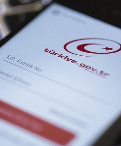 Emekli olacaklar e-Devlet'e akın ediyor! SGK’dan milyonları ilgilendiren hizmet