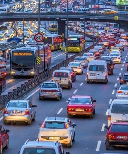 Trafiğe çıkmadan önce dikkat: Trafikte yıllardır süren o kurallar değişti