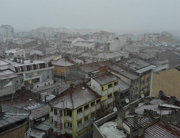 Eskişehir'e kış geldi! Kar yağışı sonrasında kent merkezi böyle göründü