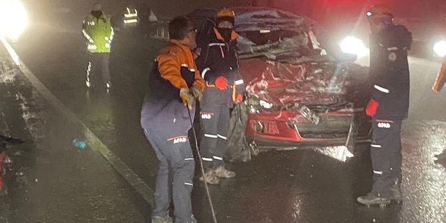 Eskişehir-Kütahya karayolunda zincirleme trafik kazaları: 4’ü ağır 17 yaralı